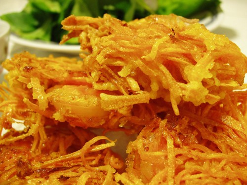Vietnamese Fried Corn/ Sweet Potato / Banana Cakes - ảnh 2